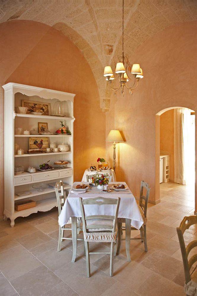 Donna Lucrezia Guest House Pezze Di Greco Exterior photo