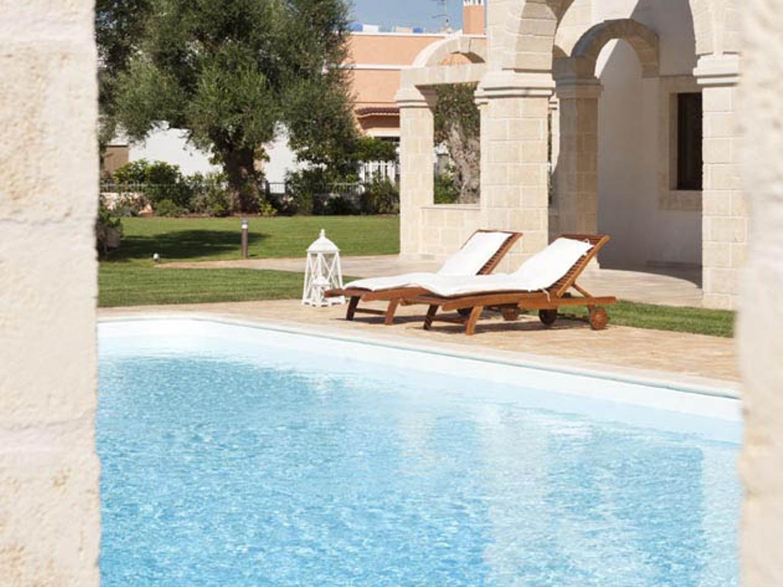 Donna Lucrezia Guest House Pezze Di Greco Exterior photo