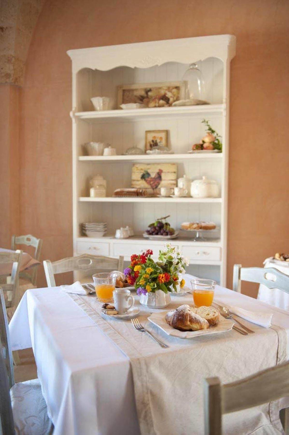 Donna Lucrezia Guest House Pezze Di Greco Exterior photo